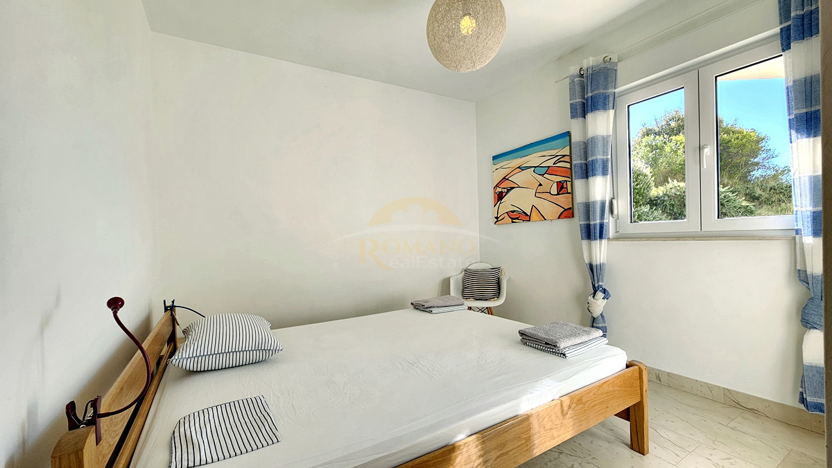 Prostoren dvosobni stan z odprtim pogledom na morje – Trogir, Balan